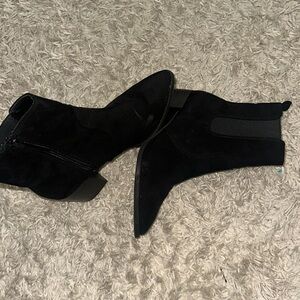 EXPRESS BLACK BOOTS